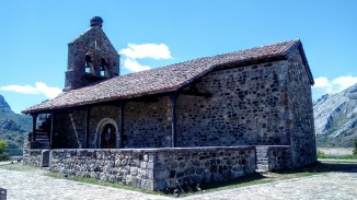 Iglesia de Riaño, trasladada y reconstruida