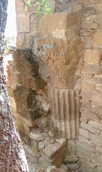 Capitel romano de la ermita